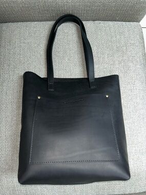 Portland Leather Crossbody Tote (FSCB)-Black